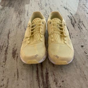 On Cloud Yellow Walking/Running Tennis Shoes